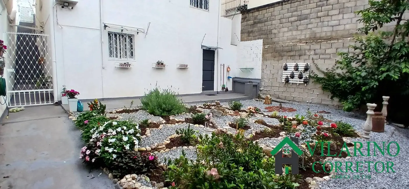 Foto 8 de Casa com 4 quartos à venda, 194m2 em Sagrada Família, Belo Horizonte - MG