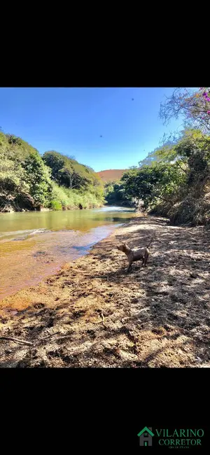 Foto 1 de Fazenda / Haras à venda, 75m2 em Medeiros - MG