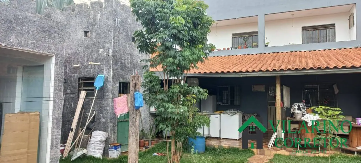 Foto 3 de Casa com 3 quartos à venda, 360m2 em Esmeraldas - MG