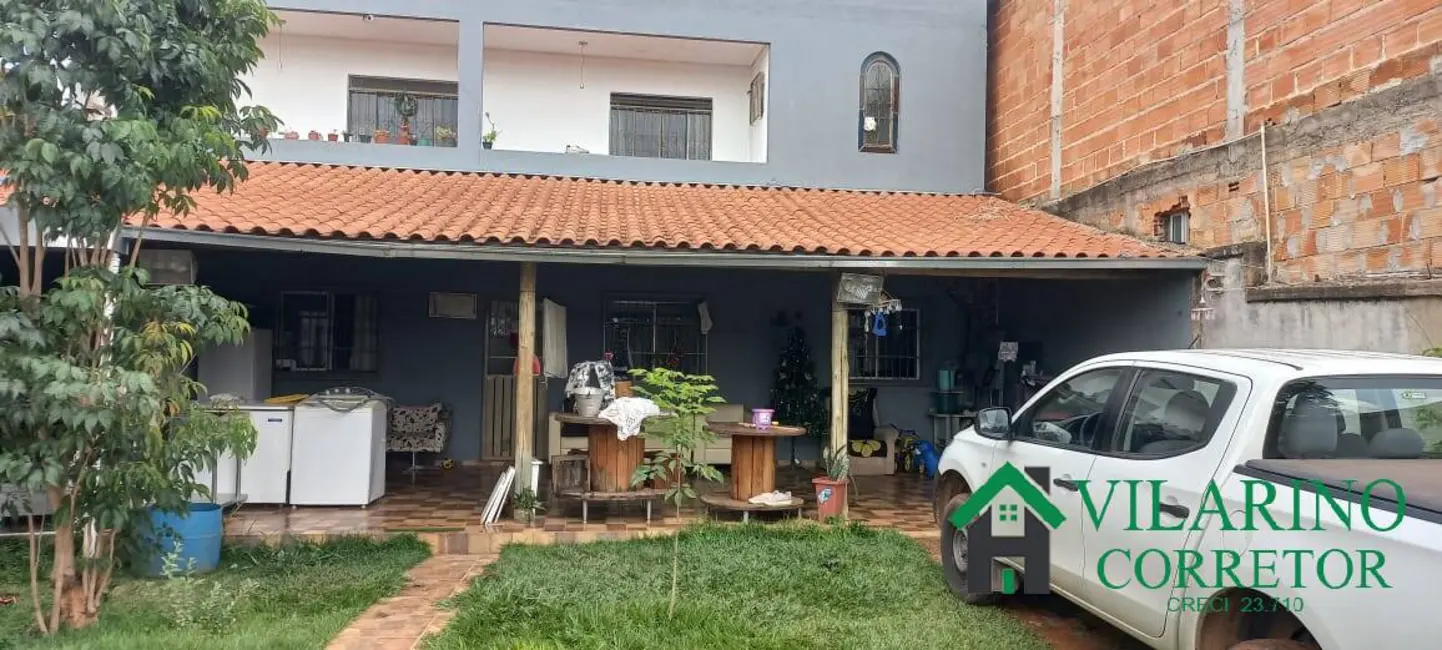 Foto 2 de Casa com 3 quartos à venda, 360m2 em Esmeraldas - MG