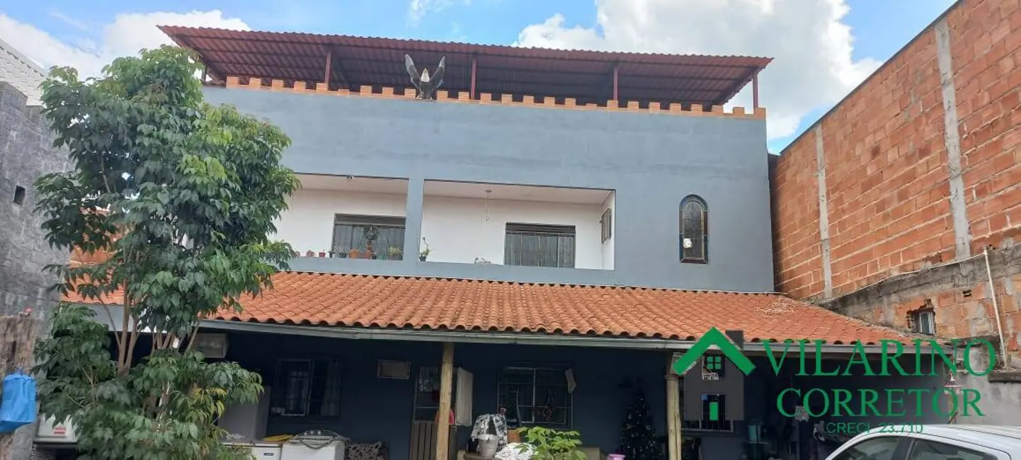 Foto 1 de Casa com 3 quartos à venda, 360m2 em Esmeraldas - MG