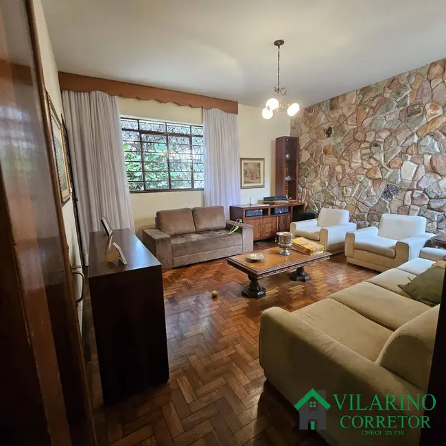 Foto 3 de Casa com 4 quartos à venda, 300m2 em Cachoeirinha, Belo Horizonte - MG