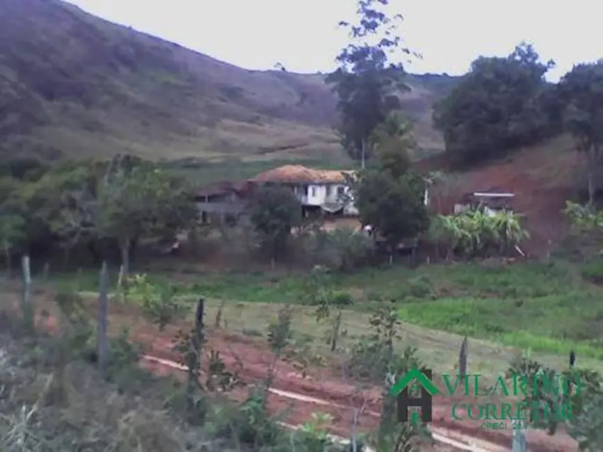 Foto 4 de Fazenda / Haras com 5 quartos à venda, 200m2 em Pecanha - MG