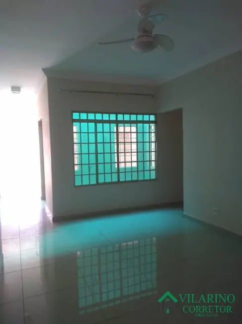 Casa com 3 quartos à venda, 240m2 em Quinta Boa Esperança, Uberaba - MG - imagem 4 Foto 4 de Casa com 3 quartos à venda, 240m2 em Quinta Boa Esperança, Uberaba - MG
