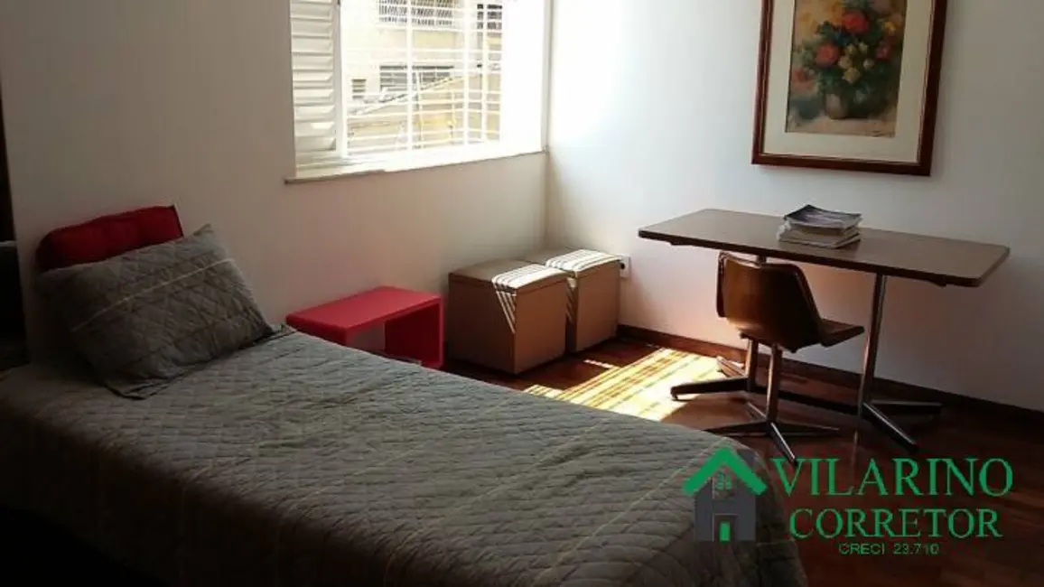 Casa com 7 quartos à venda, 250m2 em Santo Antônio, Belo Horizonte - MG - imagem 5 Foto 5 de Casa com 7 quartos à venda, 250m2 em Santo Antônio, Belo Horizonte - MG
