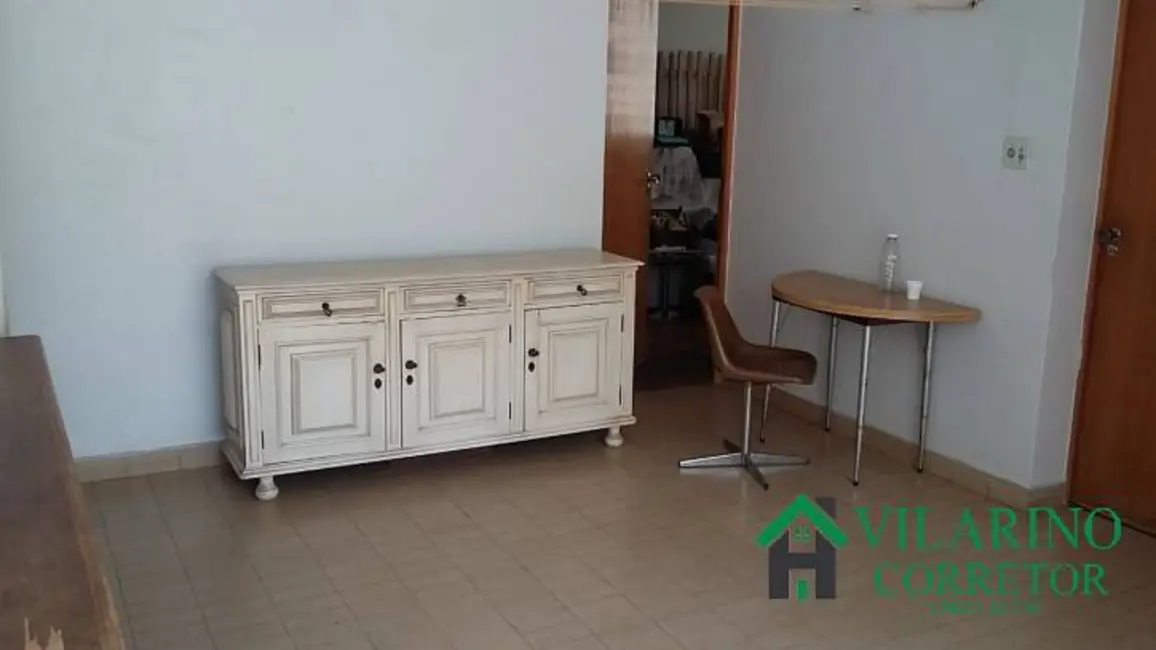 Casa com 7 quartos à venda, 250m2 em Santo Antônio, Belo Horizonte - MG - imagem 4 Foto 4 de Casa com 7 quartos à venda, 250m2 em Santo Antônio, Belo Horizonte - MG