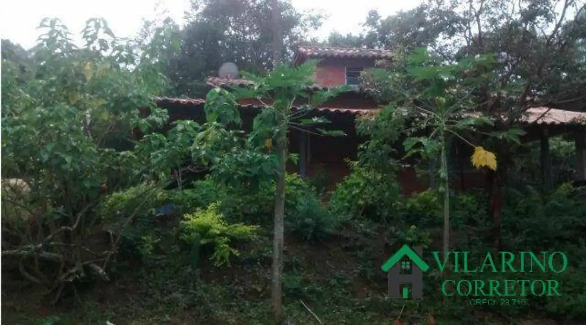 Foto 3 de Sítio / Rancho com 3 quartos à venda, 10000m2 em Itatiaiucu - MG