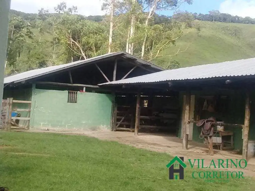 Fazenda / Haras com 2 quartos à venda, 250m2 em Barbacena - MG - imagem 6 Foto 6 de Fazenda / Haras com 2 quartos à venda, 250m2 em Barbacena - MG