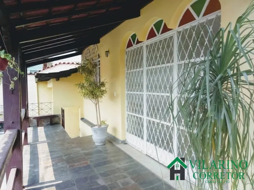 Casa com 4 quartos à venda e para alugar, 275m2 em Graça, Belo Horizonte - MG - imagem 3 Foto 3 de Casa com 4 quartos à venda e para alugar, 275m2 em Graça, Belo Horizonte - MG