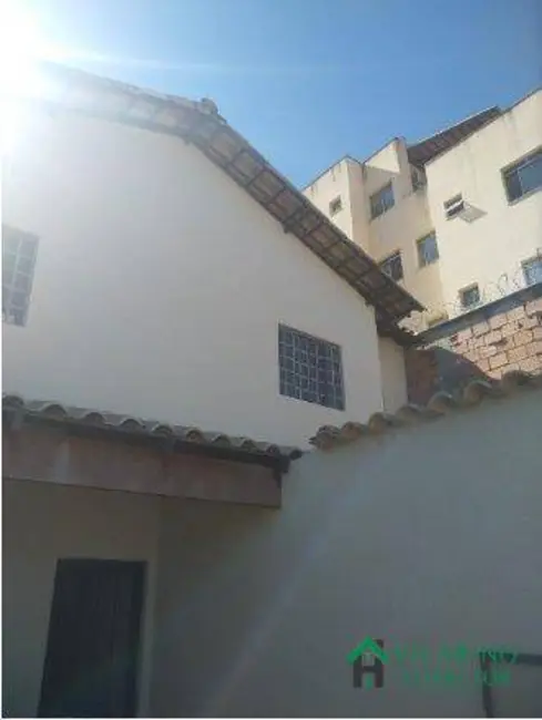 Foto 2 de Casa com 2 quartos à venda, 120m2 em Contagem - MG