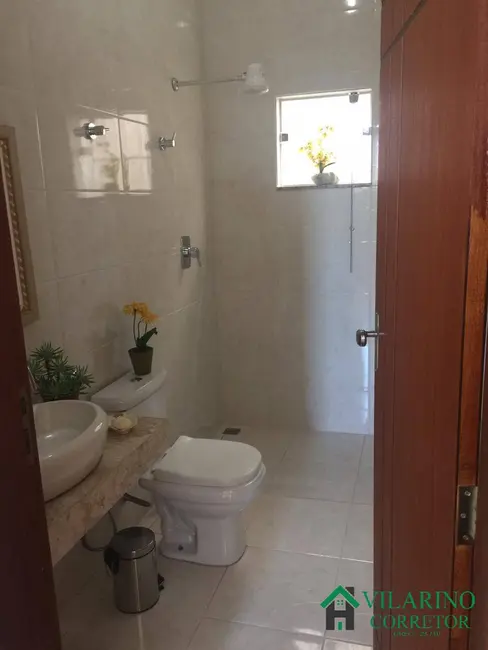 Foto 5 de Casa com 4 quartos à venda e para alugar, 329m2 em Guanhaes - MG
