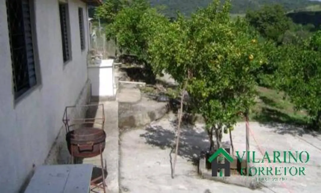 Sítio / Rancho com 3 quartos à venda, 280m2 em Pedro Leopoldo - MG - imagem 8 Foto 8 de Sítio / Rancho com 3 quartos à venda, 280m2 em Pedro Leopoldo - MG