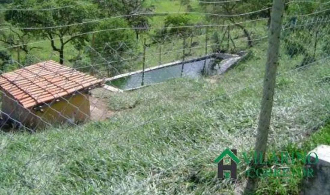 Sítio / Rancho com 3 quartos à venda, 280m2 em Pedro Leopoldo - MG - imagem 6 Foto 6 de Sítio / Rancho com 3 quartos à venda, 280m2 em Pedro Leopoldo - MG