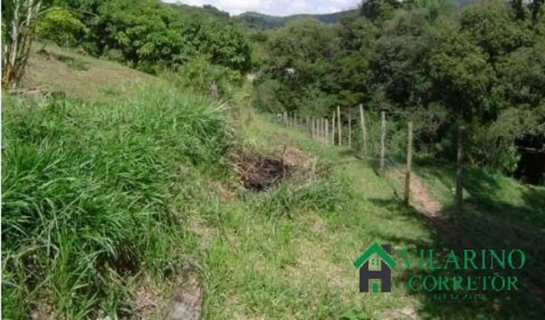 Sítio / Rancho com 3 quartos à venda, 280m2 em Pedro Leopoldo - MG - imagem 5 Foto 5 de Sítio / Rancho com 3 quartos à venda, 280m2 em Pedro Leopoldo - MG