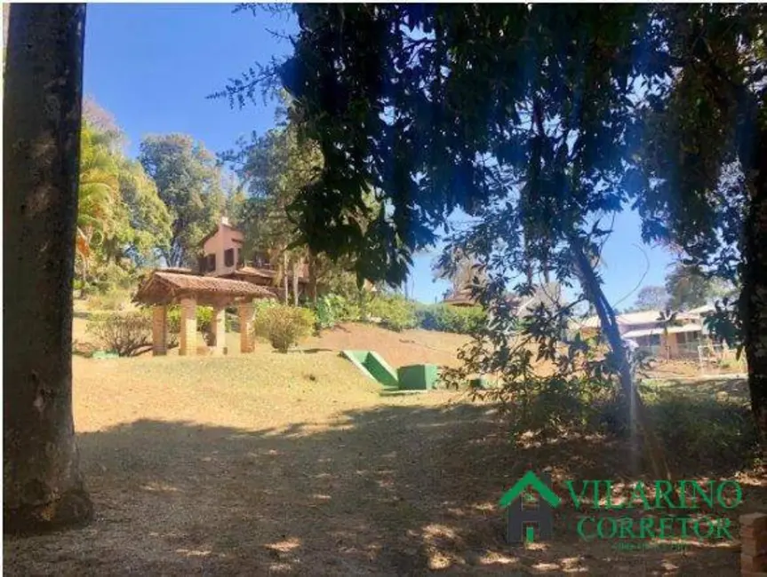 Sítio / Rancho com 5 quartos à venda, 200m2 em Esmeraldas - MG - imagem 6 Foto 6 de Sítio / Rancho com 5 quartos à venda, 200m2 em Esmeraldas - MG