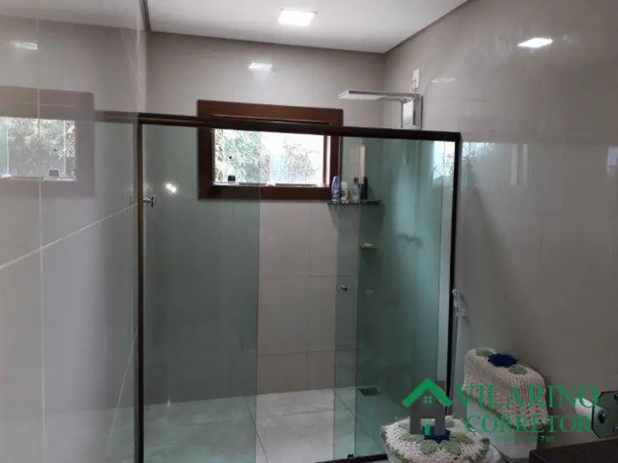 Foto 9 de Casa com 6 quartos à venda e para alugar, 270m2 em Centro, Santana Do Riacho - MG