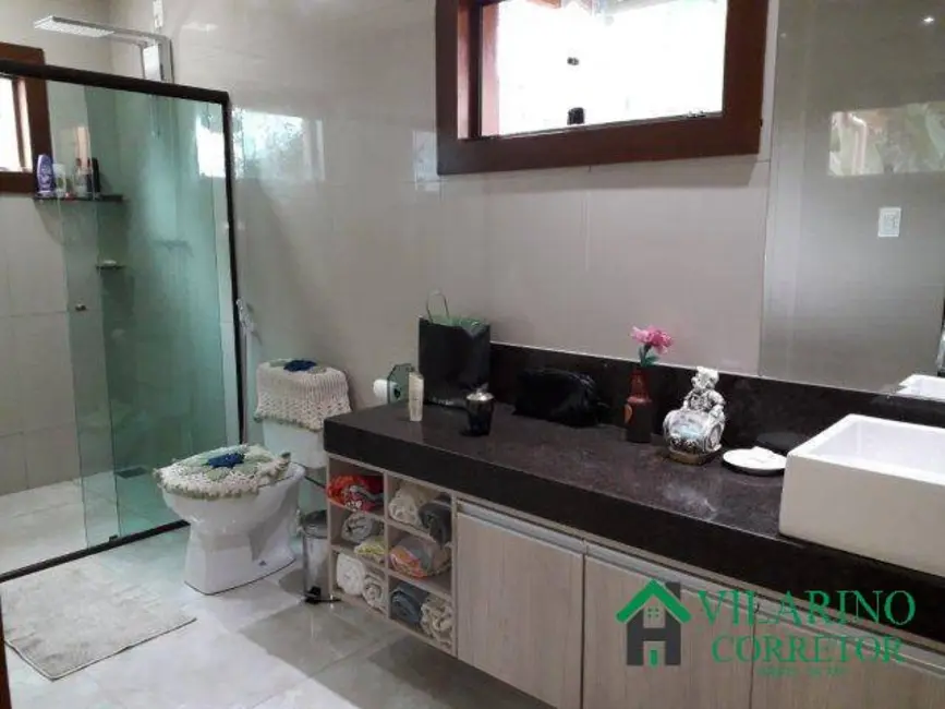 Foto 8 de Casa com 6 quartos à venda e para alugar, 270m2 em Centro, Santana Do Riacho - MG