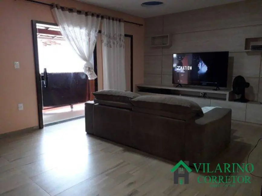 Foto 3 de Casa com 6 quartos à venda e para alugar, 270m2 em Centro, Santana Do Riacho - MG