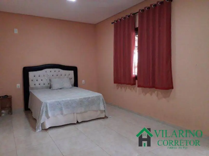 Foto 5 de Casa com 6 quartos à venda e para alugar, 270m2 em Centro, Santana Do Riacho - MG