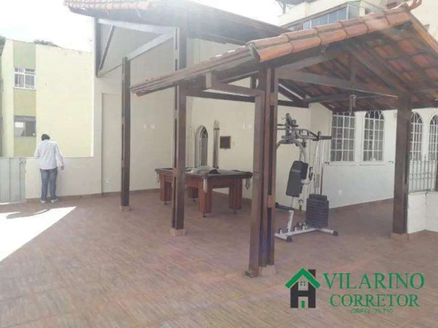 Casa com 7 quartos à venda, 240m2 em Esplanada, Belo Horizonte - MG - imagem 5 Foto 5 de Casa com 7 quartos à venda, 240m2 em Esplanada, Belo Horizonte - MG