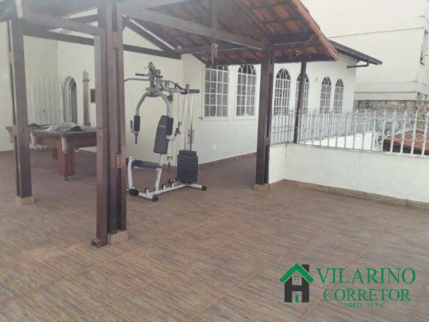 Casa com 7 quartos à venda, 240m2 em Esplanada, Belo Horizonte - MG - imagem 1 Foto 1 de Casa com 7 quartos à venda, 240m2 em Esplanada, Belo Horizonte - MG