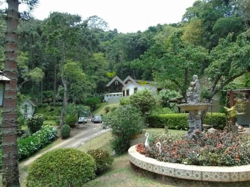 Foto 1 de Casa com 4 quartos à venda, 370m2 em Campos Do Jordao - SP