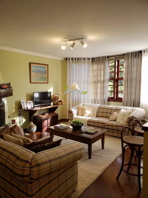 Apartamento com 3 quartos à venda, 141m2 em Campos Do Jordao - SP - imagem 5 Foto 5 de Apartamento com 3 quartos à venda, 141m2 em Campos Do Jordao - SP