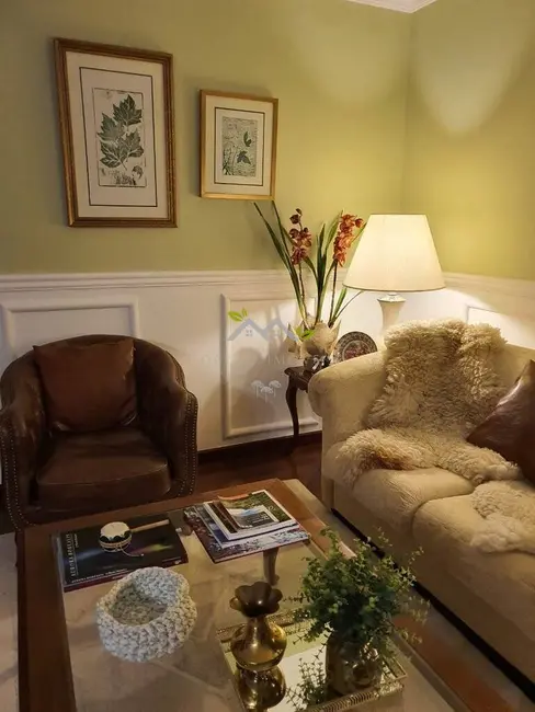 Apartamento com 3 quartos à venda, 141m2 em Campos Do Jordao - SP - imagem 7 Foto 7 de Apartamento com 3 quartos à venda, 141m2 em Campos Do Jordao - SP