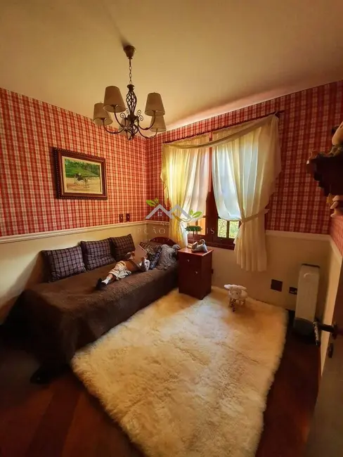 Apartamento com 3 quartos à venda, 141m2 em Campos Do Jordao - SP - imagem 8 Foto 8 de Apartamento com 3 quartos à venda, 141m2 em Campos Do Jordao - SP