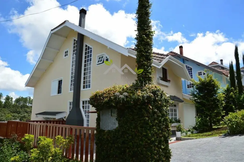 Foto 2 de Casa com 4 quartos à venda, 257m2 em Campos Do Jordao - SP