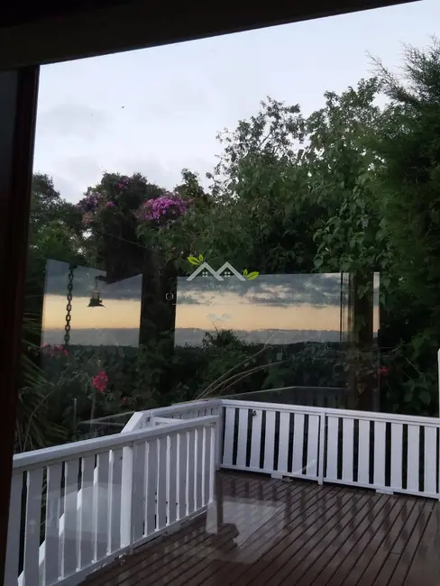 Foto 4 de Casa com 4 quartos à venda, 257m2 em Campos Do Jordao - SP