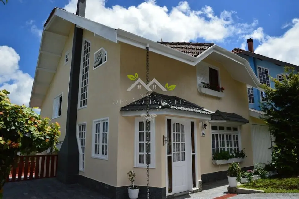 Foto 1 de Casa com 4 quartos à venda, 257m2 em Campos Do Jordao - SP