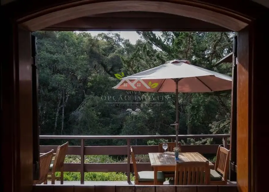 Foto 5 de Casa com 3 quartos à venda, 180m2 em Campos Do Jordao - SP