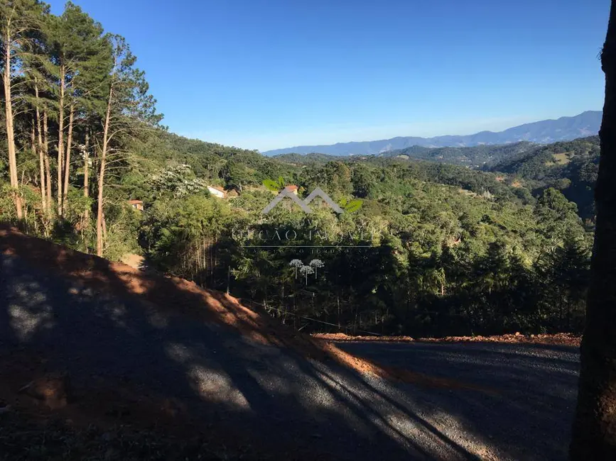 Foto 1 de Terreno / Lote à venda, 1768m2 em Santo Antonio Do Pinhal - SP