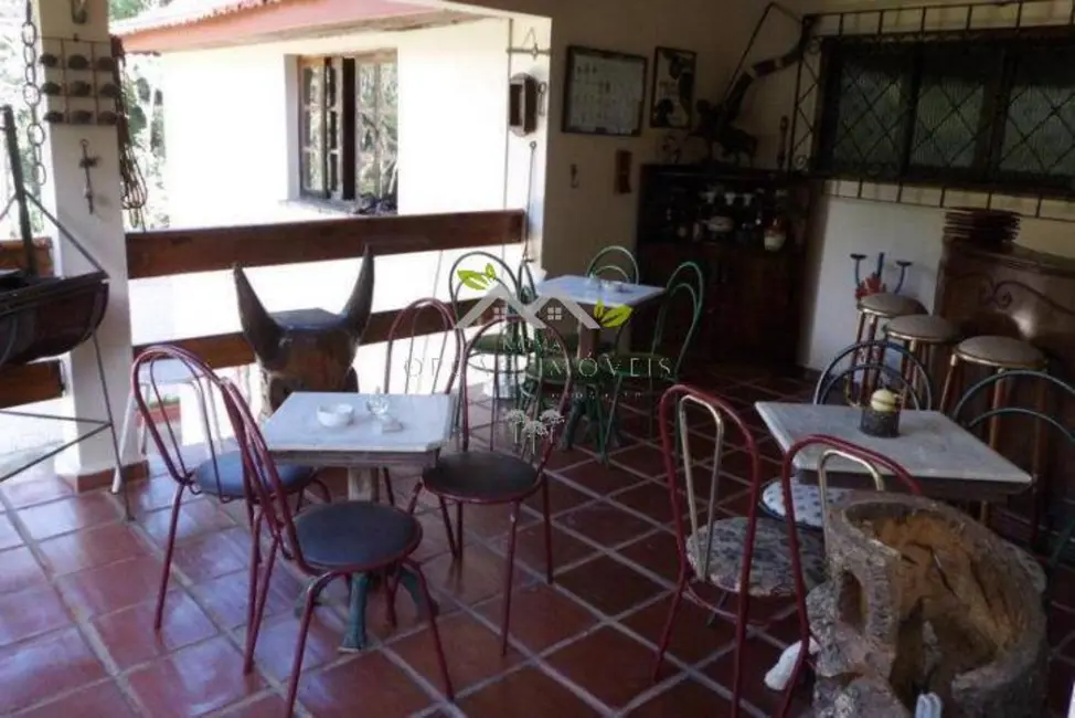 Foto 9 de Casa com 4 quartos à venda, 375m2 em Campos Do Jordao - SP