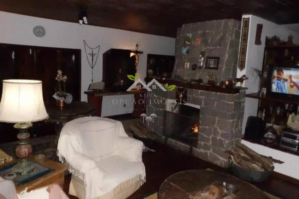 Foto 6 de Casa com 4 quartos à venda, 375m2 em Campos Do Jordao - SP