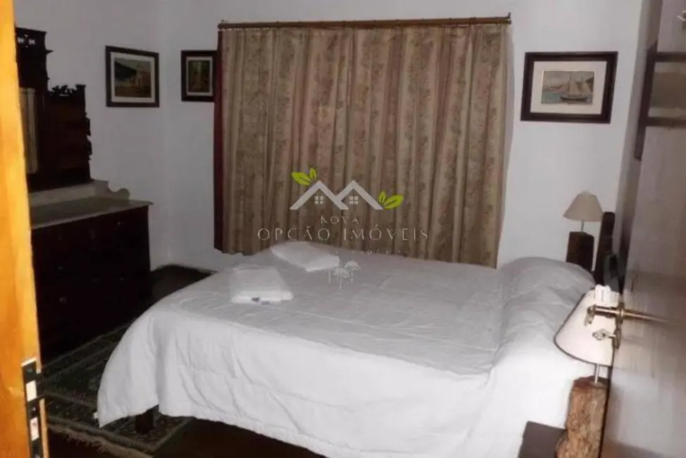 Foto 7 de Casa com 4 quartos à venda, 375m2 em Campos Do Jordao - SP