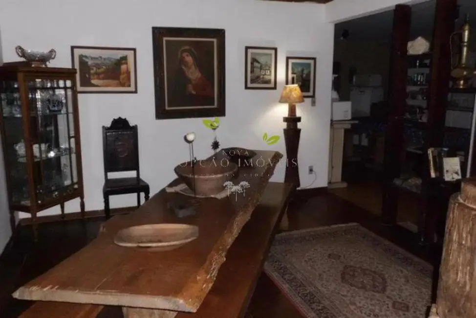 Foto 5 de Casa com 4 quartos à venda, 375m2 em Campos Do Jordao - SP