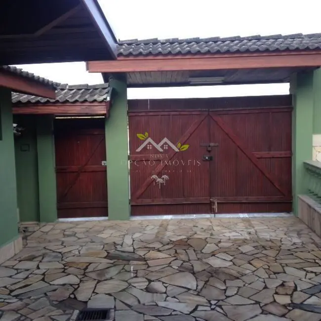 Foto 3 de Sobrado com 3 quartos à venda, 138m2 em Campos Do Jordao - SP