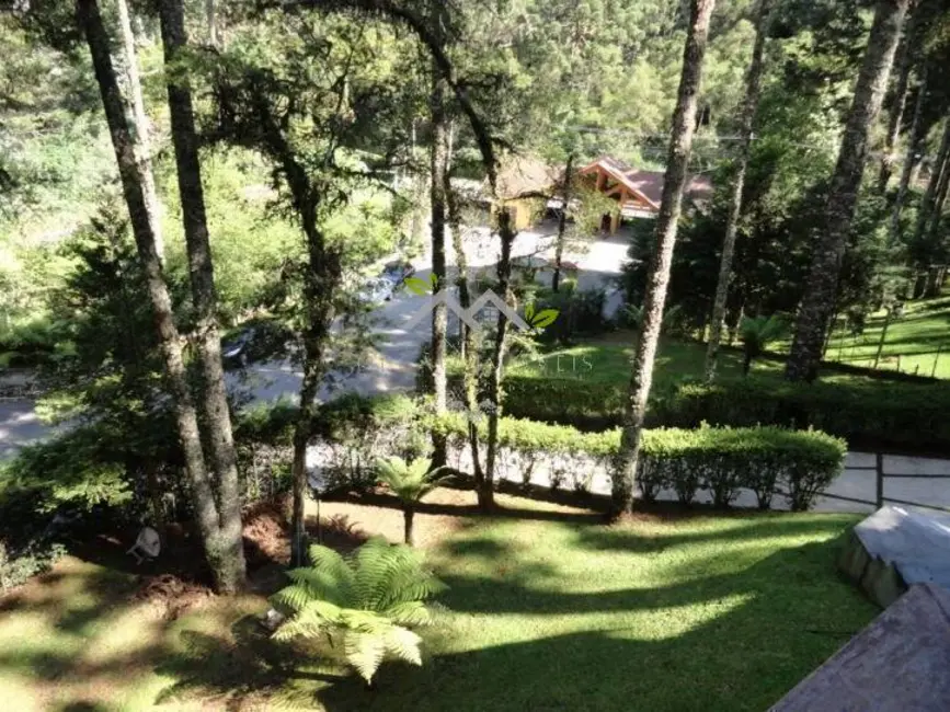 Casa de Condomínio com 5 quartos à venda, 300m2 em Campos Do Jordao - SP - imagem 6 Foto 6 de Casa de Condomínio com 5 quartos à venda, 300m2 em Campos Do Jordao - SP