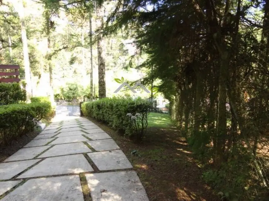 Casa de Condomínio com 5 quartos à venda, 300m2 em Campos Do Jordao - SP - imagem 9 Foto 9 de Casa de Condomínio com 5 quartos à venda, 300m2 em Campos Do Jordao - SP