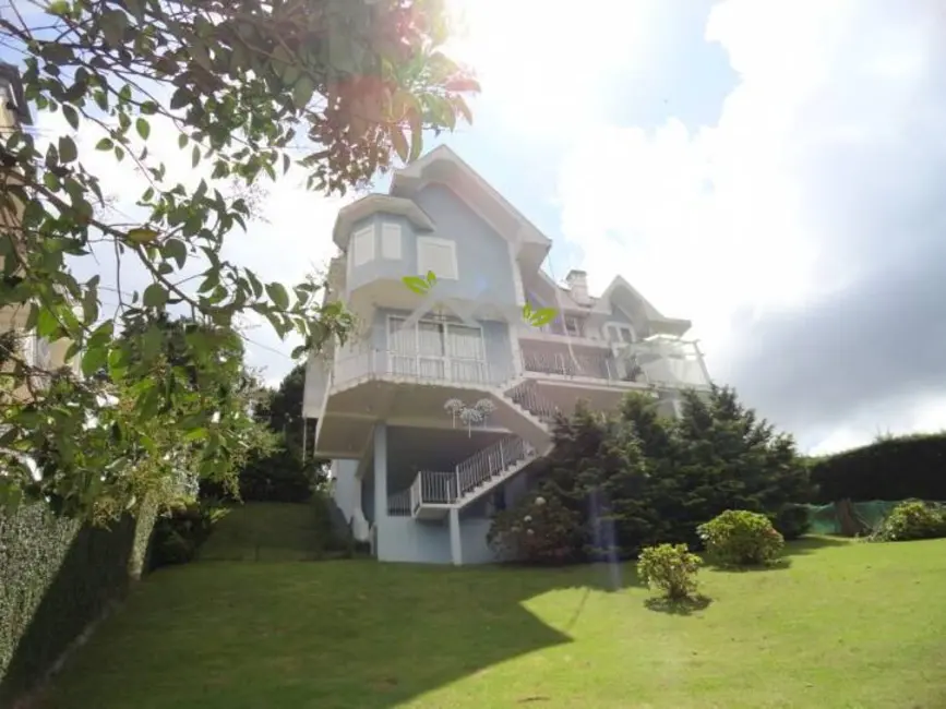 Casa de Condomínio com 4 quartos à venda, 300m2 em Campos Do Jordao - SP - imagem 4 Foto 4 de Casa de Condomínio com 4 quartos à venda, 300m2 em Campos Do Jordao - SP