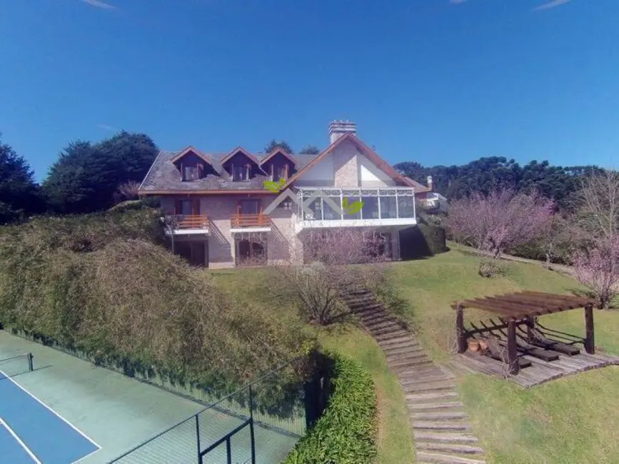 Foto 2 de Casa com 6 quartos à venda, 1000m2 em Campos Do Jordao - SP