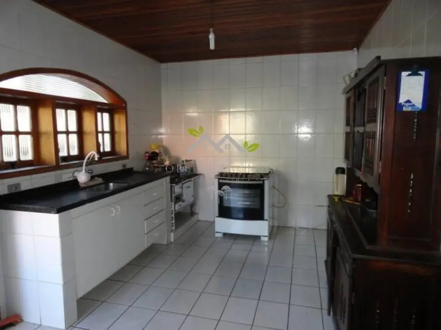 Sala Comercial com 3 quartos à venda, 600m2 em Campos Do Jordao - SP - imagem 8 Foto 8 de Sala Comercial com 3 quartos à venda, 600m2 em Campos Do Jordao - SP