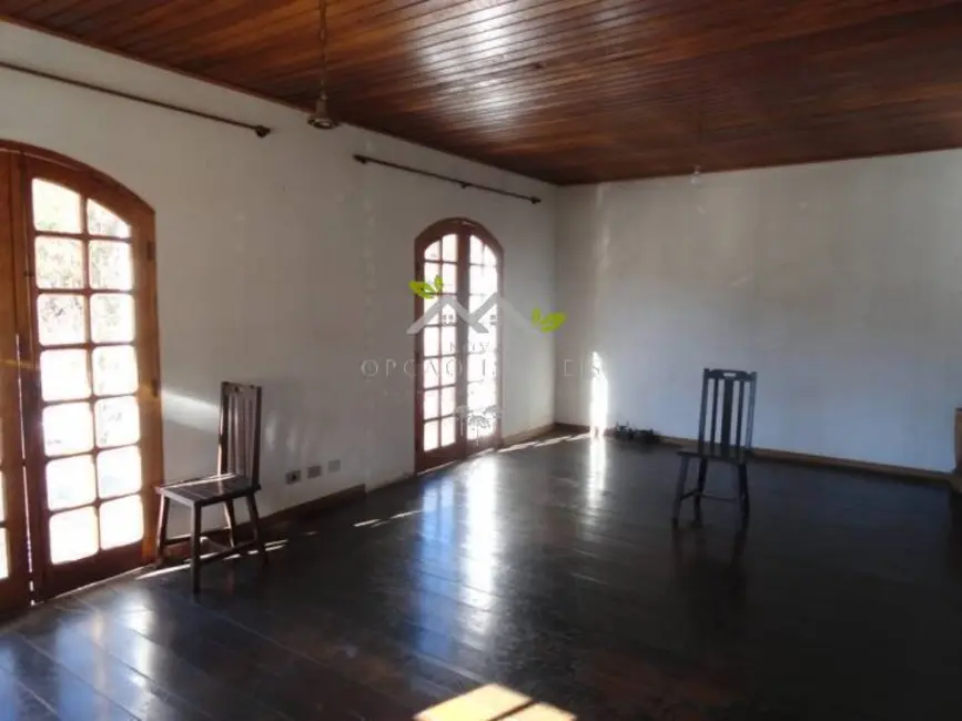 Sala Comercial com 3 quartos à venda, 600m2 em Campos Do Jordao - SP - imagem 5 Foto 5 de Sala Comercial com 3 quartos à venda, 600m2 em Campos Do Jordao - SP