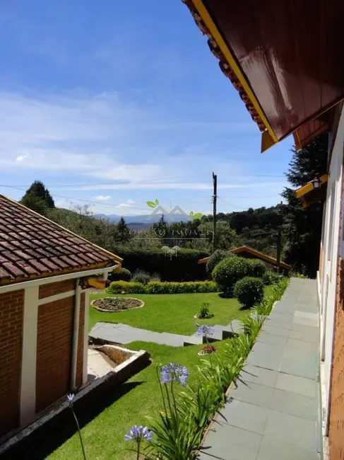 Casa com 4 quartos à venda, 310m2 em Campos Do Jordao - SP - imagem 6 Foto 6 de Casa com 4 quartos à venda, 310m2 em Campos Do Jordao - SP