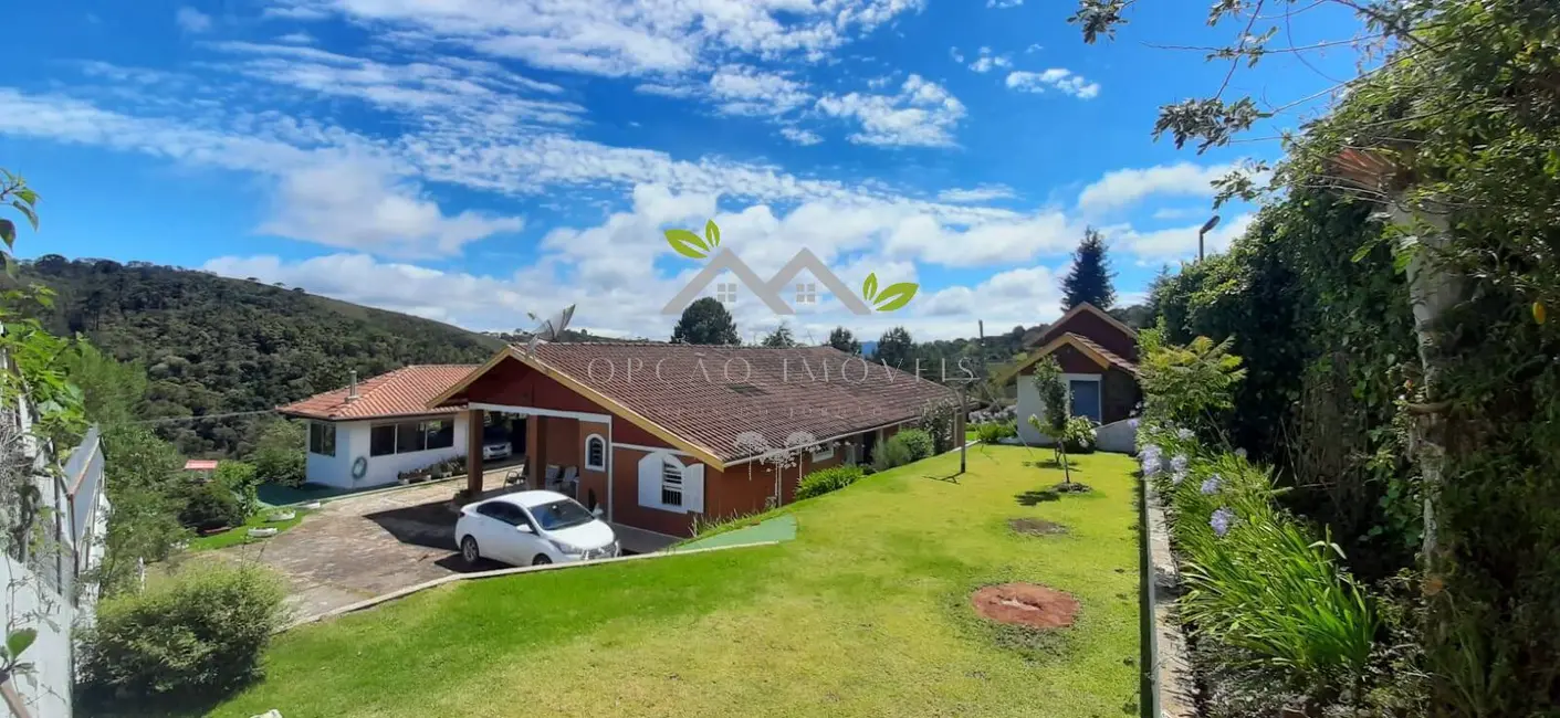 Casa com 4 quartos à venda, 310m2 em Campos Do Jordao - SP - imagem 1 Foto 1 de Casa com 4 quartos à venda, 310m2 em Campos Do Jordao - SP