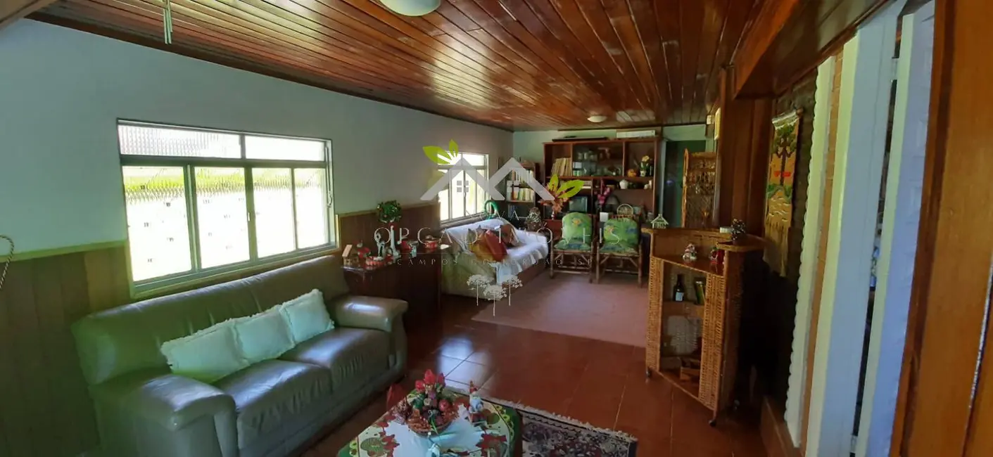 Casa com 4 quartos à venda, 310m2 em Campos Do Jordao - SP - imagem 9 Foto 9 de Casa com 4 quartos à venda, 310m2 em Campos Do Jordao - SP