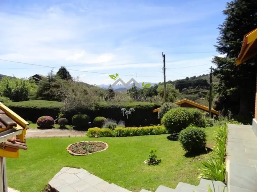 Casa com 4 quartos à venda, 310m2 em Campos Do Jordao - SP - imagem 5 Foto 5 de Casa com 4 quartos à venda, 310m2 em Campos Do Jordao - SP