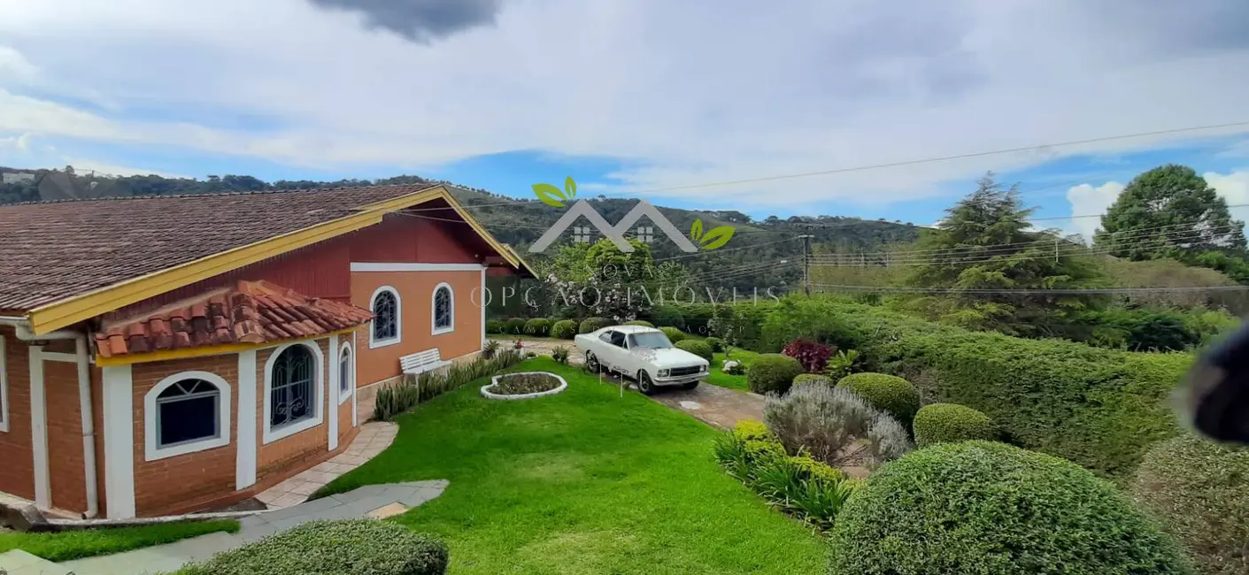 Casa com 4 quartos à venda, 310m2 em Campos Do Jordao - SP - imagem 3 Foto 3 de Casa com 4 quartos à venda, 310m2 em Campos Do Jordao - SP
